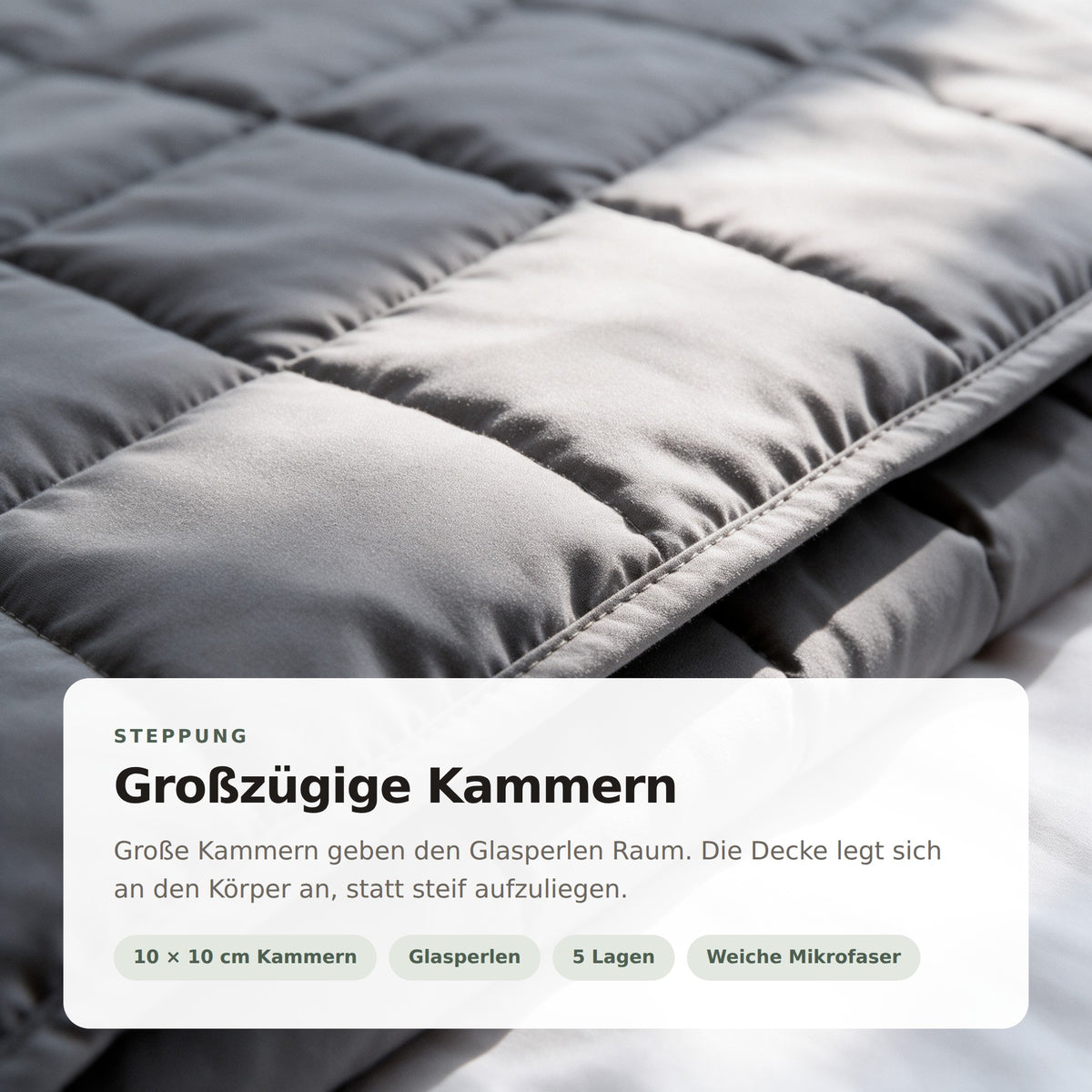 Nahaufnahme der gesteppten Kammern der Gewichtsdecke